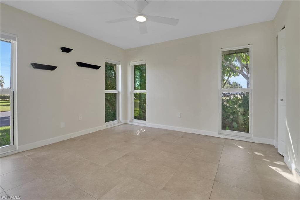 265 Lanchester Ct 39, Naples, FL 34112-18