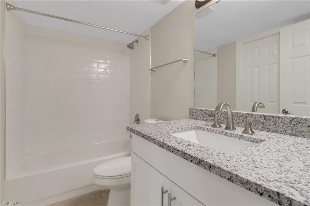 265 Lanchester Ct 39, Naples, FL 34112-20