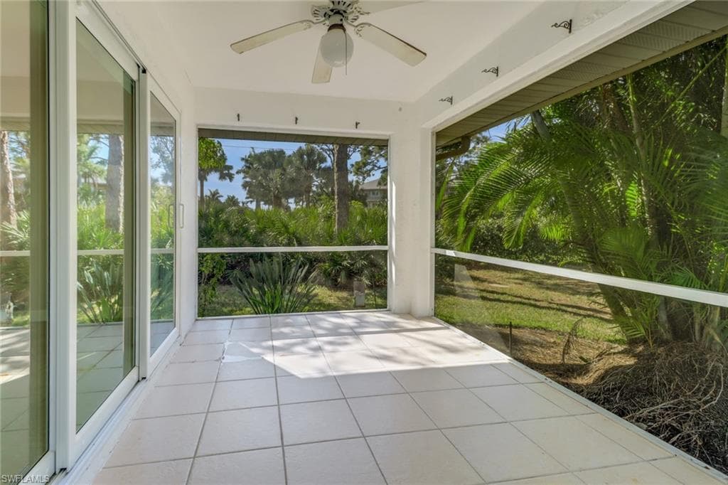 265 Lanchester Ct 39, Naples, FL 34112-21