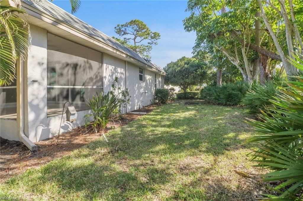 265 Lanchester Ct 39, Naples, FL 34112-24