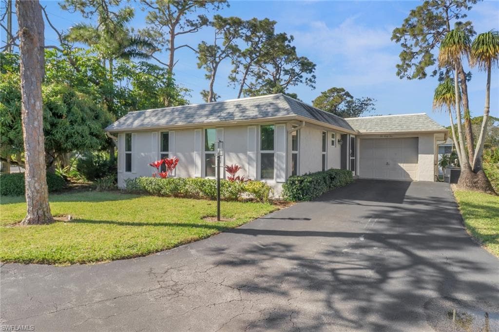 265 Lanchester Ct 39, Naples, FL 34112-2
