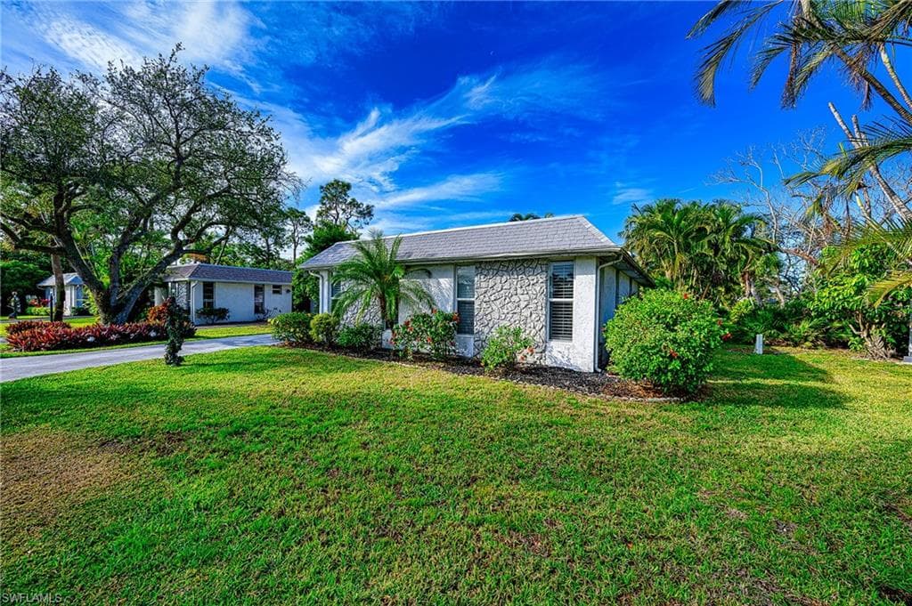 245 Lanchester Ct 41, Naples, FL 34112-14