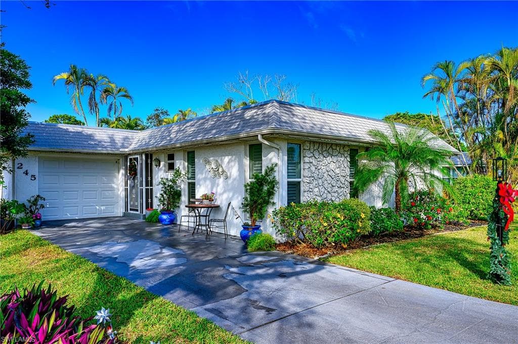 245 Lanchester Ct 41, Naples, FL 34112-2