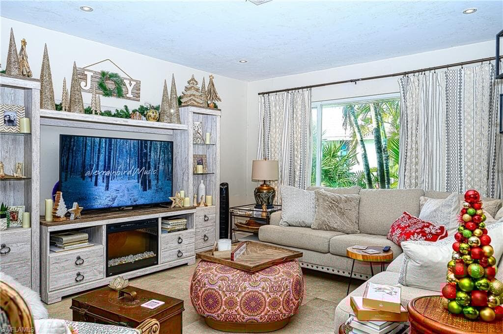 245 Lanchester Ct 41, Naples, FL 34112-5
