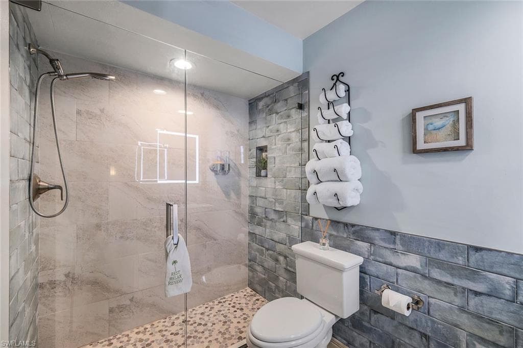 27171 Enclave Dr, Bonita Springs, FL 34134-25