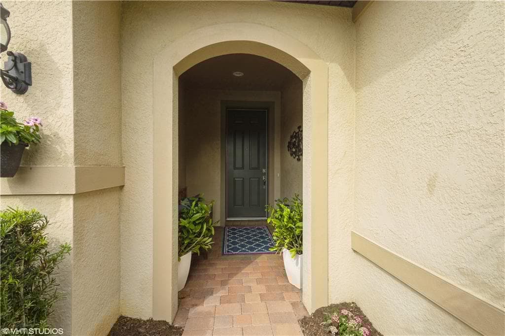 7248 Live Oak Dr, Naples, FL 34114-12