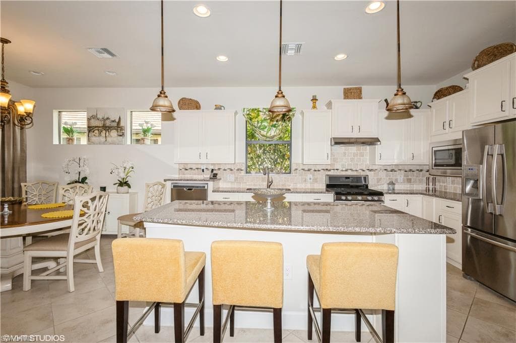 7248 Live Oak Dr, Naples, FL 34114-18