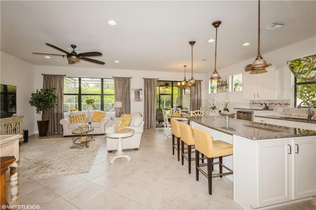 7248 Live Oak Dr, Naples, FL 34114-20