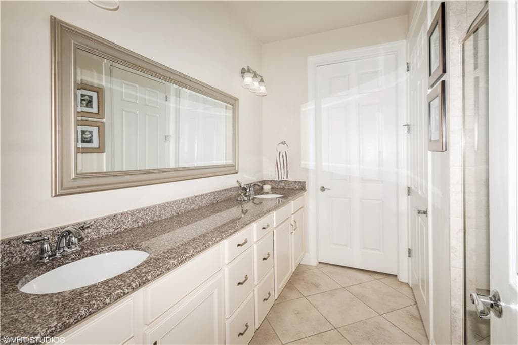 7248 Live Oak Dr, Naples, FL 34114-26