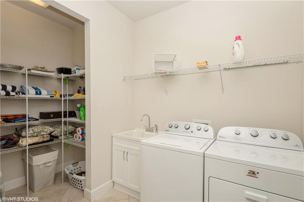 7248 Live Oak Dr, Naples, FL 34114-31