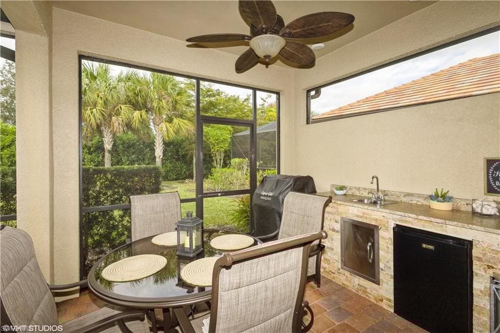7248 Live Oak Dr, Naples, FL 34114-32