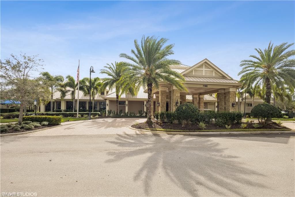 7248 Live Oak Dr, Naples, FL 34114-36