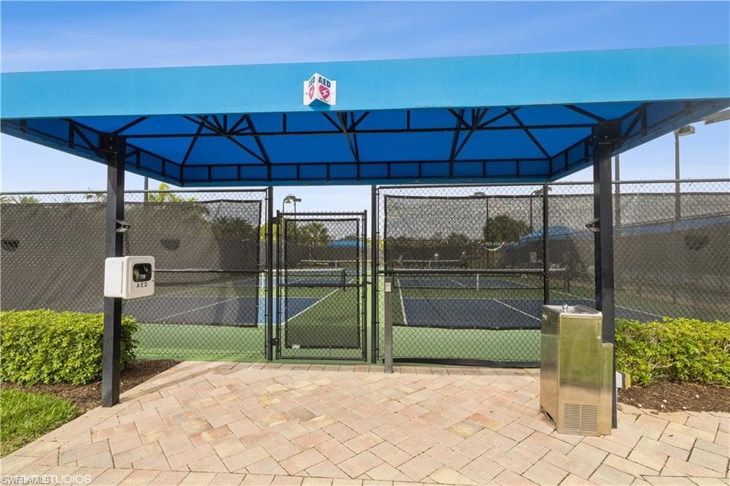 7248 Live Oak Dr, Naples, FL 34114-38