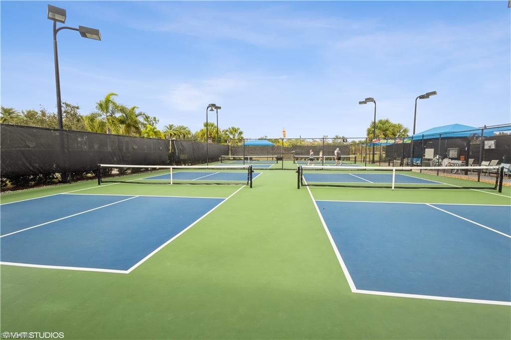 7248 Live Oak Dr, Naples, FL 34114-39