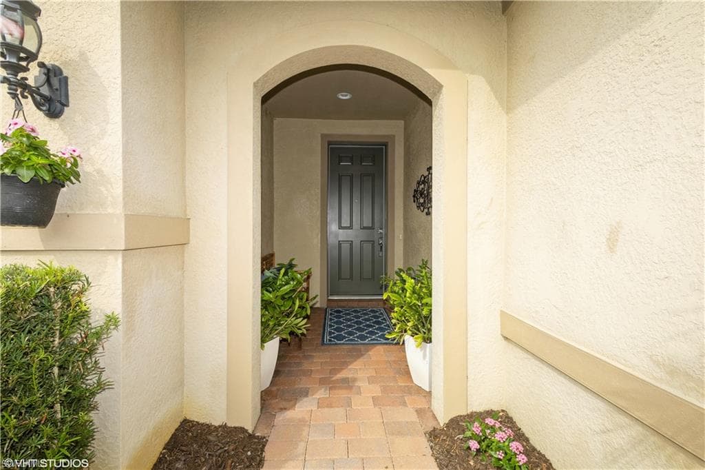 7248 Live Oak Dr, Naples, FL 34114-42