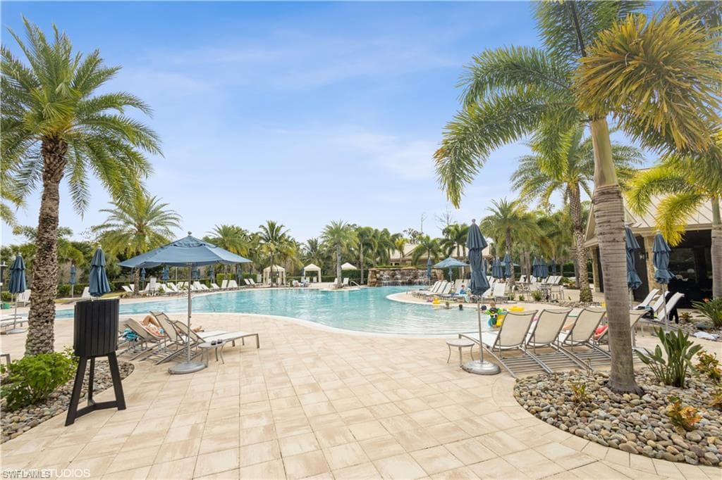 7248 Live Oak Dr, Naples, FL 34114-43
