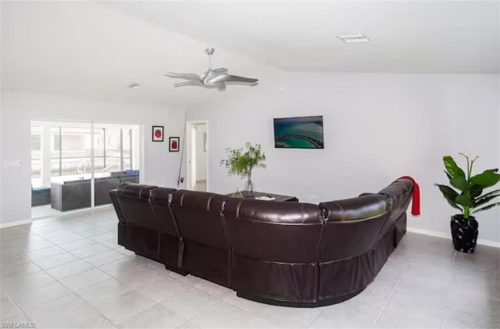 2861 23rd Pl, Cape Coral, FL 33914-10