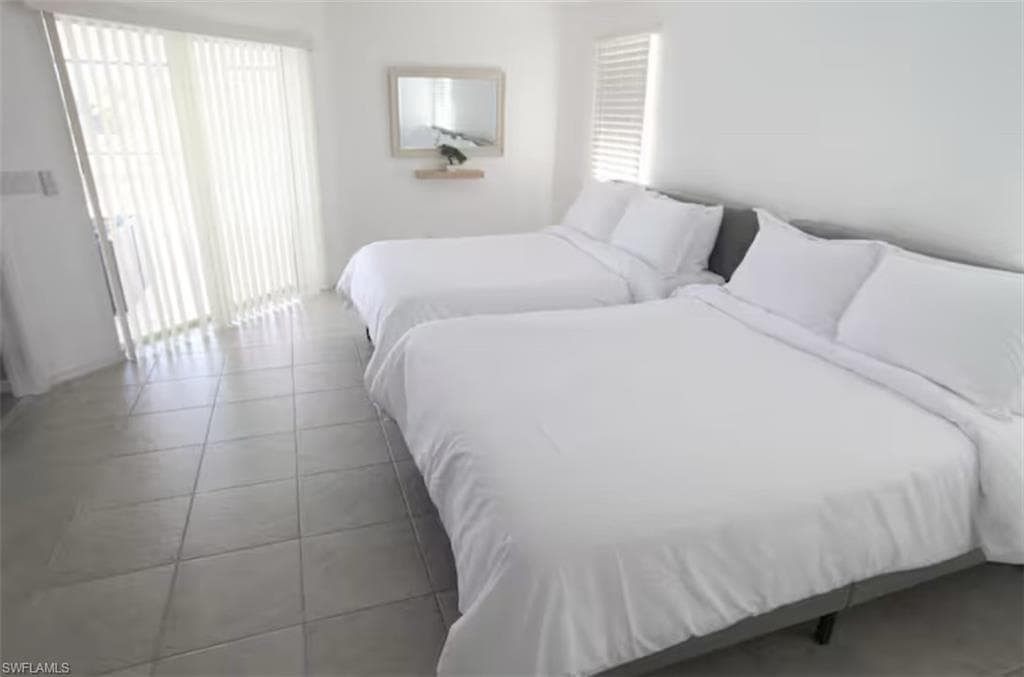 2861 23rd Pl, Cape Coral, FL 33914-25