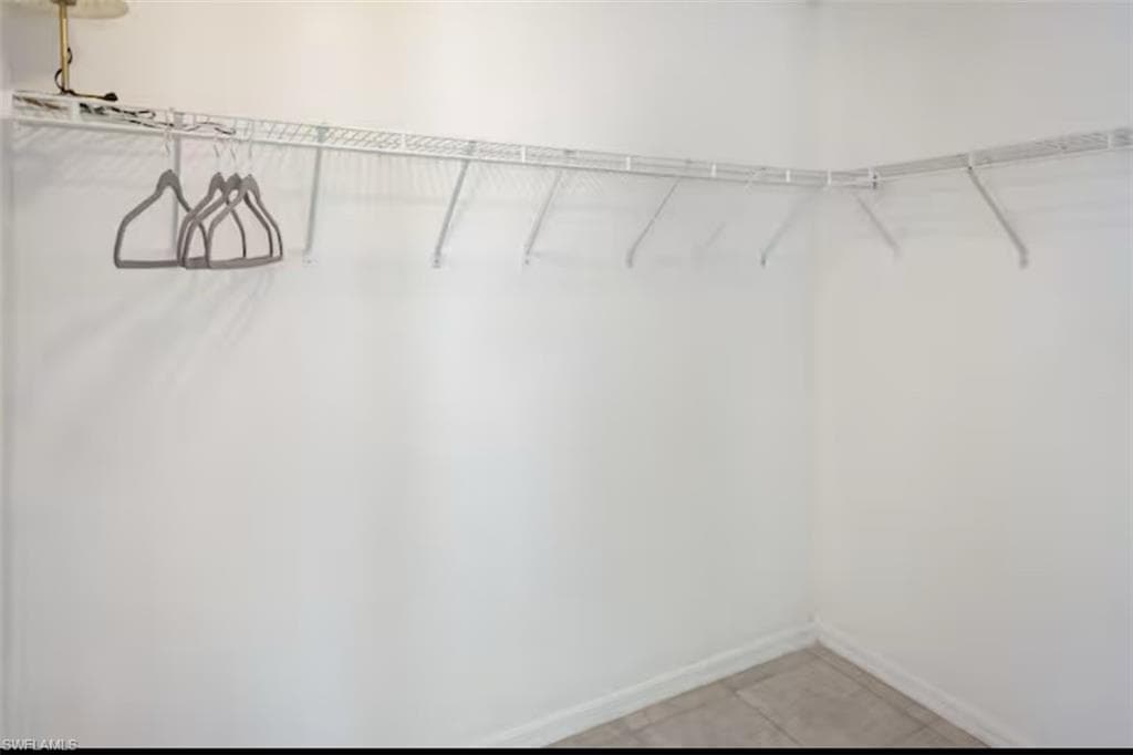 2861 23rd Pl, Cape Coral, FL 33914-28