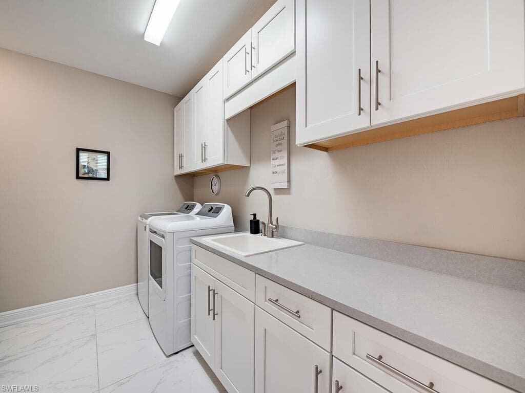 16370 Viansa Way 102, Naples, FL 34110-9