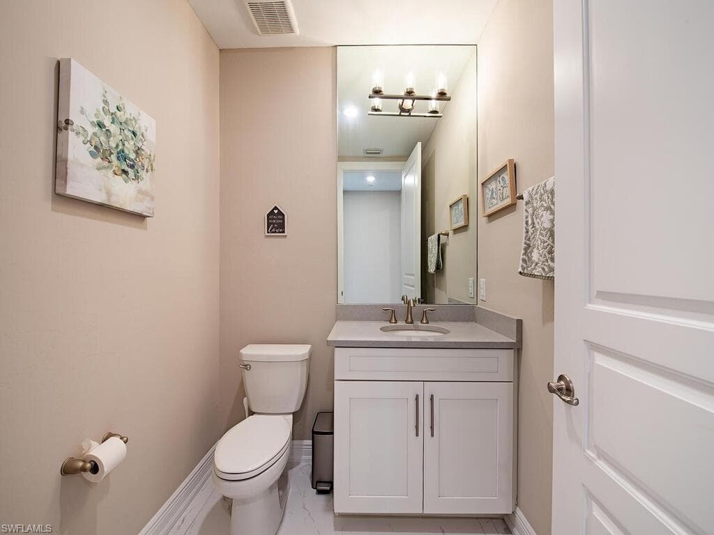 16370 Viansa Way 102, Naples, FL 34110-11