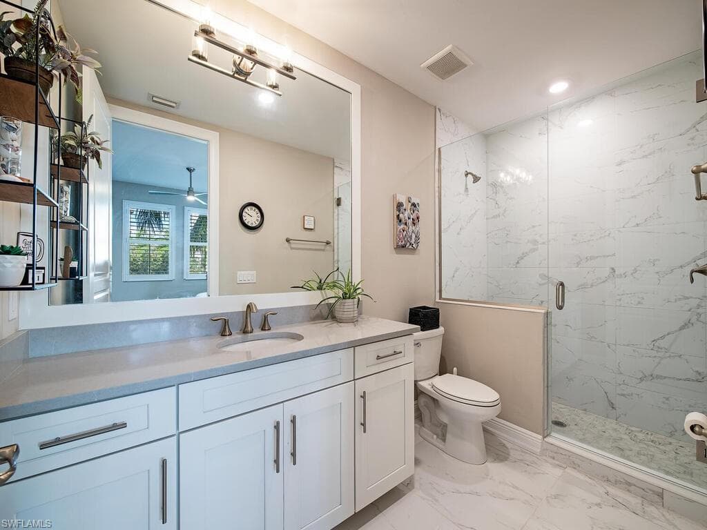 16370 Viansa Way 102, Naples, FL 34110-15