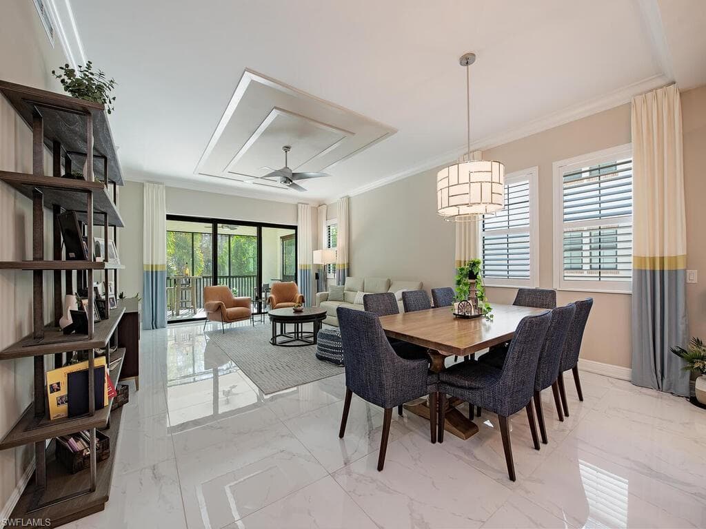 16370 Viansa Way 102, Naples, FL 34110-8