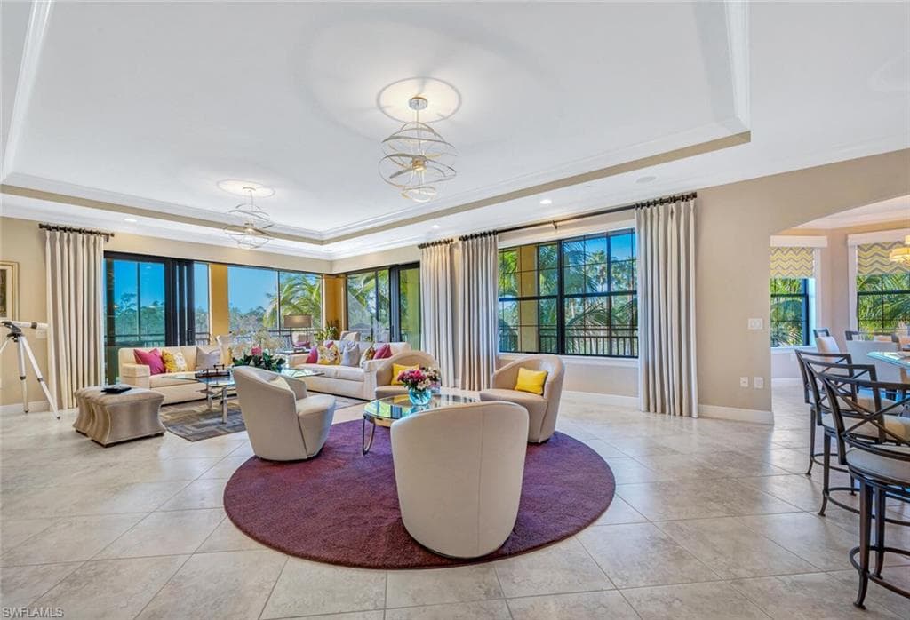 2756 Tiburon Blvd E 1-201, Naples, FL 34109-4