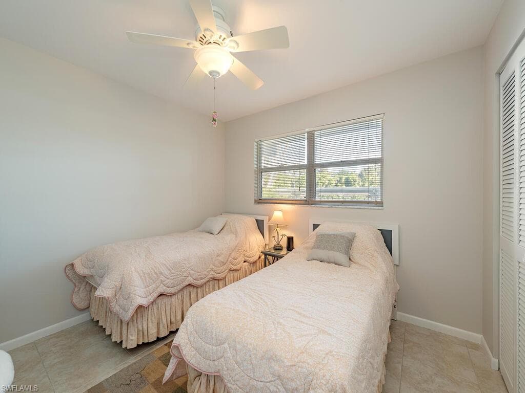 37 High Point Cir E 109, Naples, FL 34103-9