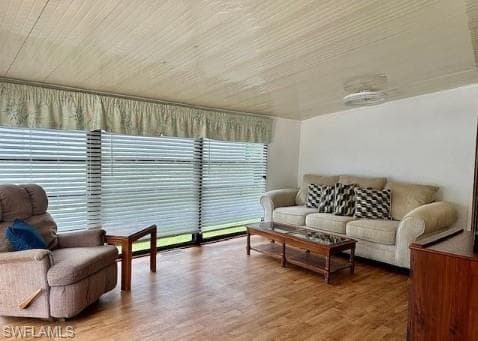5 Bass Ln 5, Naples, FL 34114-8