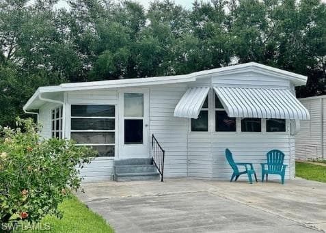 5 Bass Ln 5, Naples, FL 34114-1