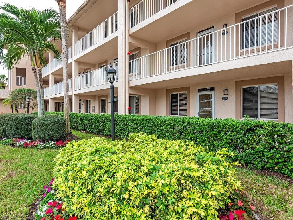 7360 Glenmoor Ln 4108, Naples, FL 34104-2