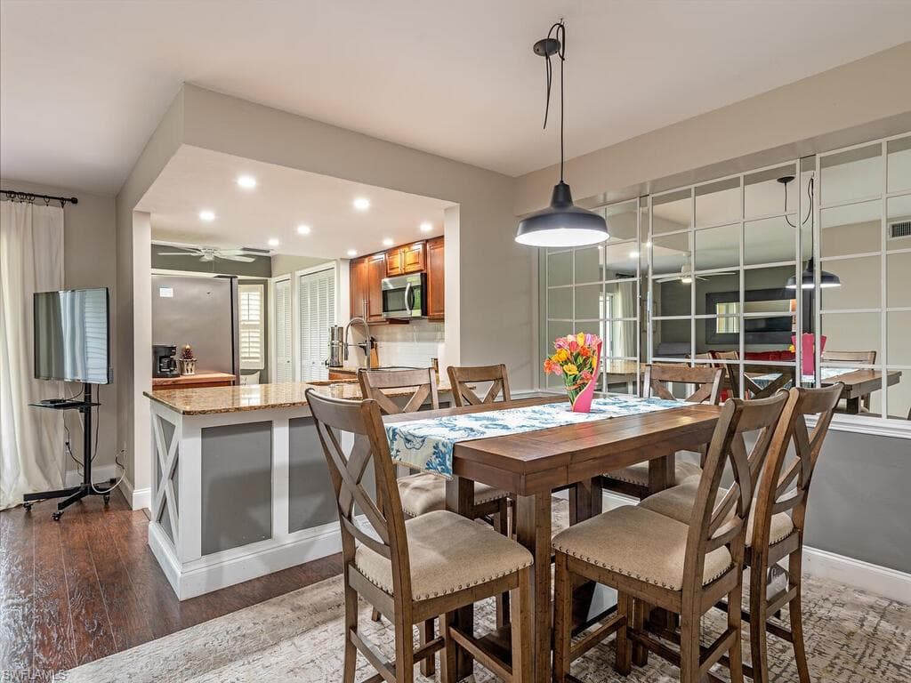 7360 Glenmoor Ln 4108, Naples, FL 34104-4