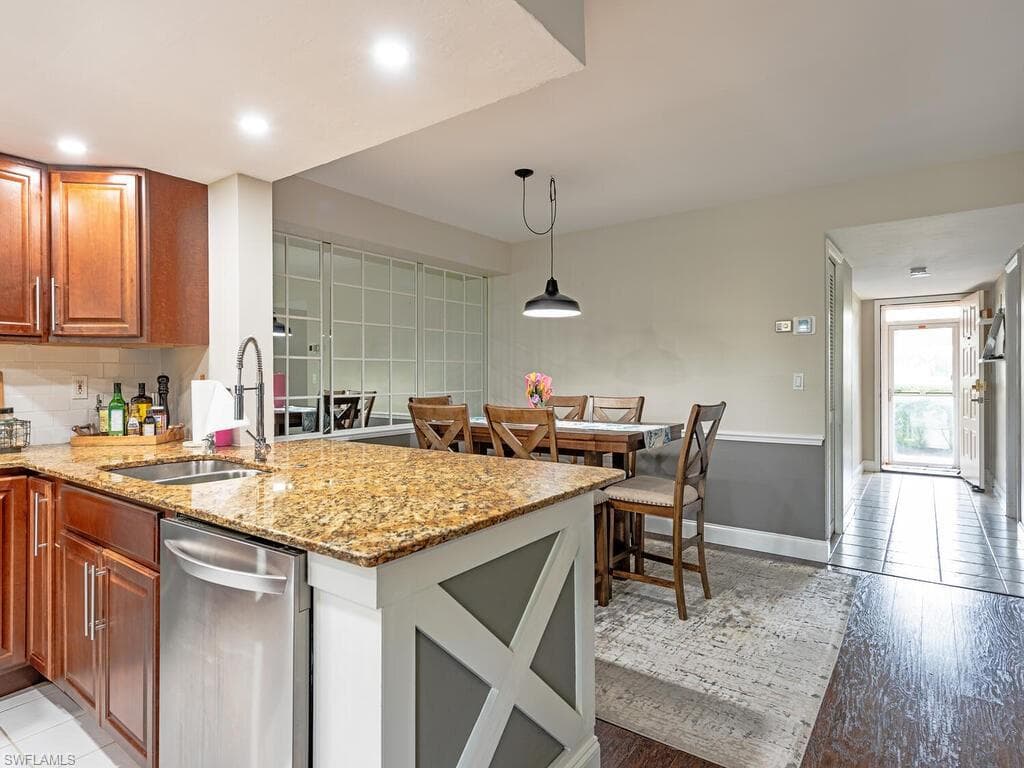 7360 Glenmoor Ln 4108, Naples, FL 34104-5
