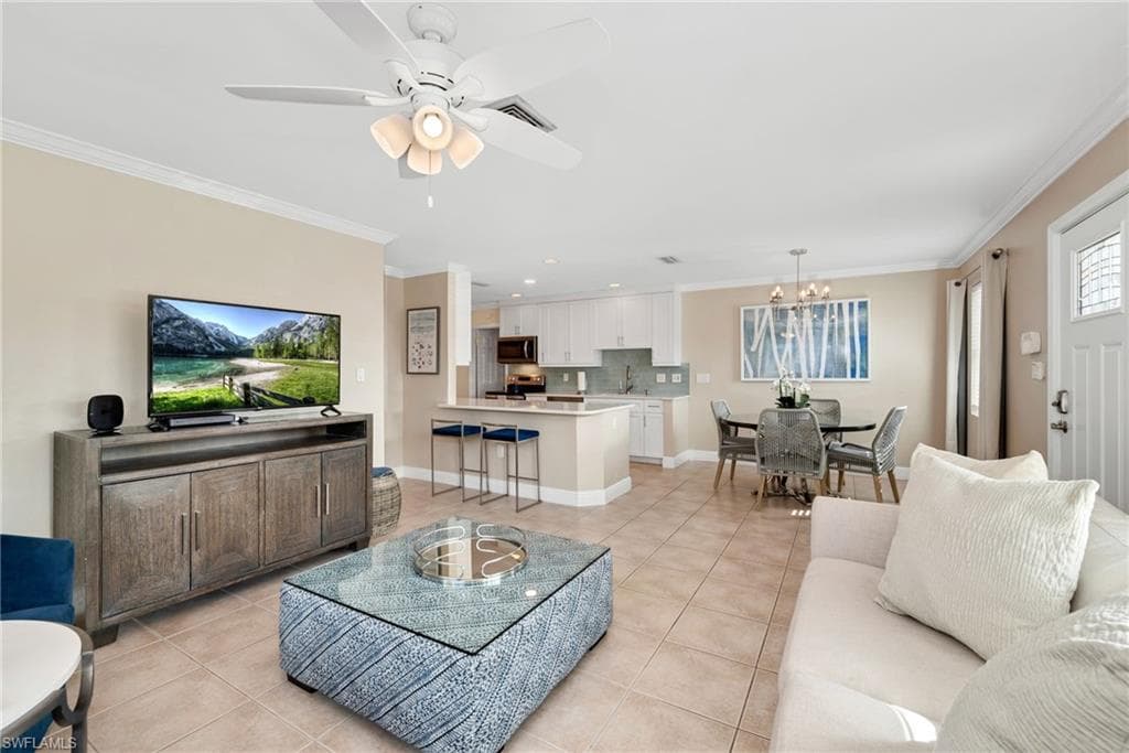 759 102nd Ave N, Naples, FL 34108-9