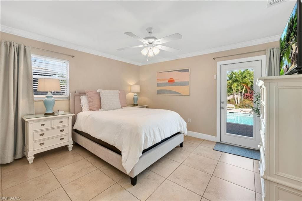 759 102nd Ave N, Naples, FL 34108-18