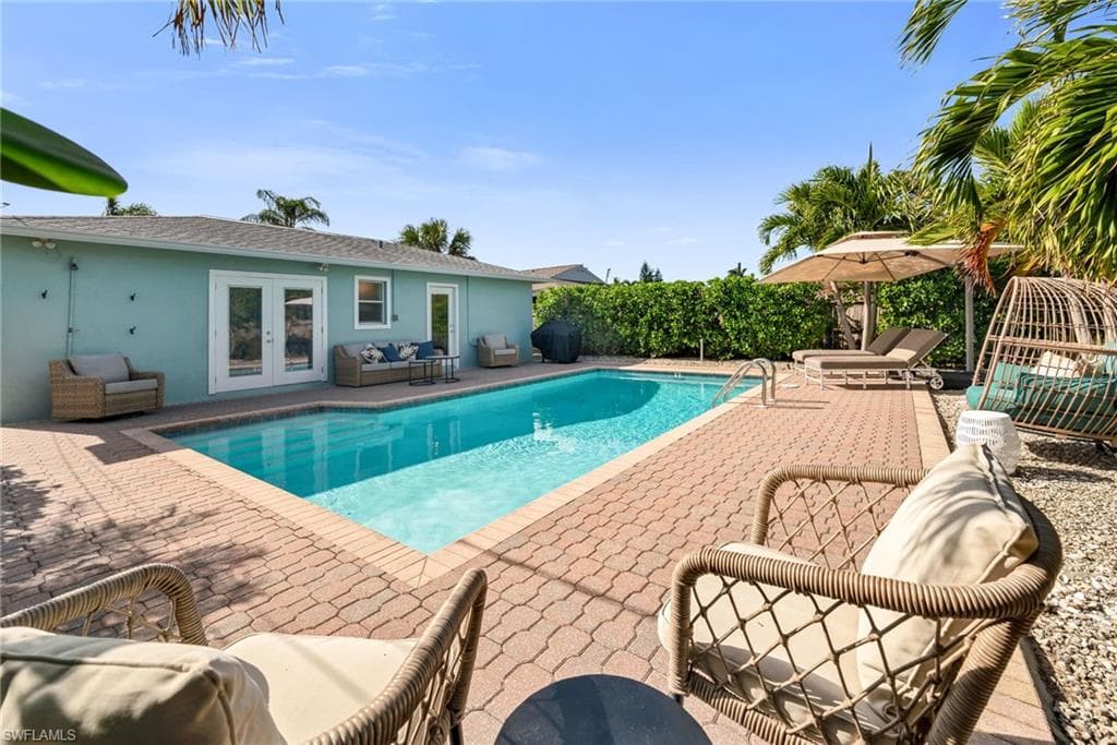 759 102nd Ave N, Naples, FL 34108-23