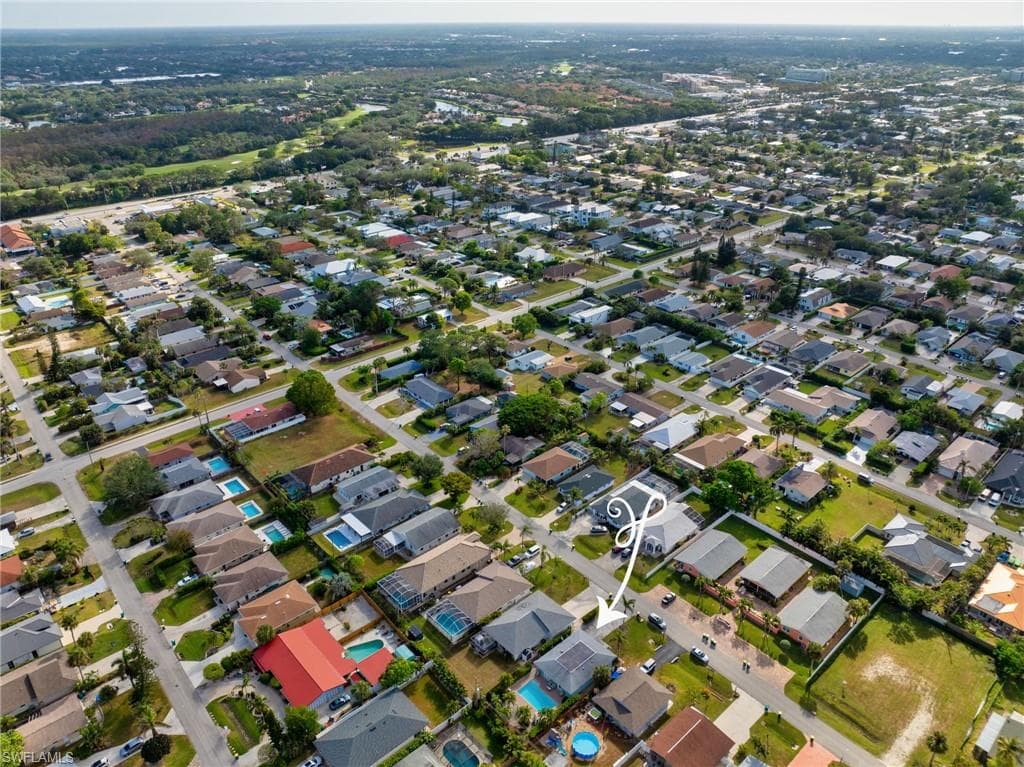759 102nd Ave N, Naples, FL 34108-4