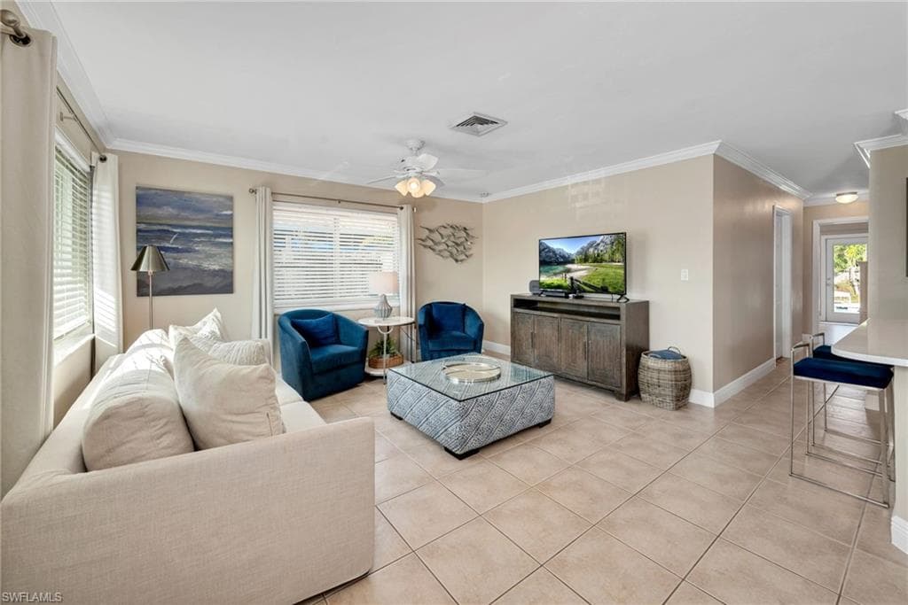 759 102nd Ave N, Naples, FL 34108-8