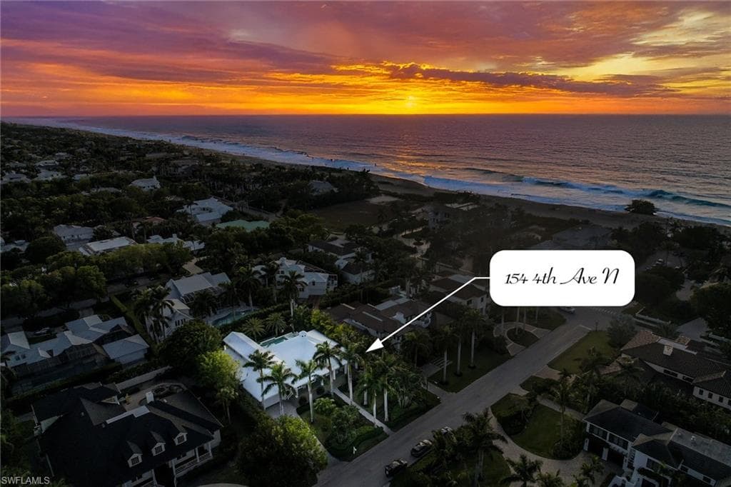 154 4th Ave N, Naples, FL 34102-5