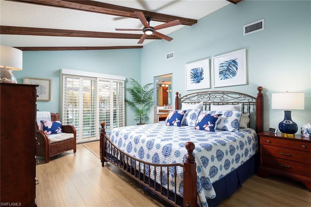 9602 Vanderbilt Dr, Naples, FL 34108-22