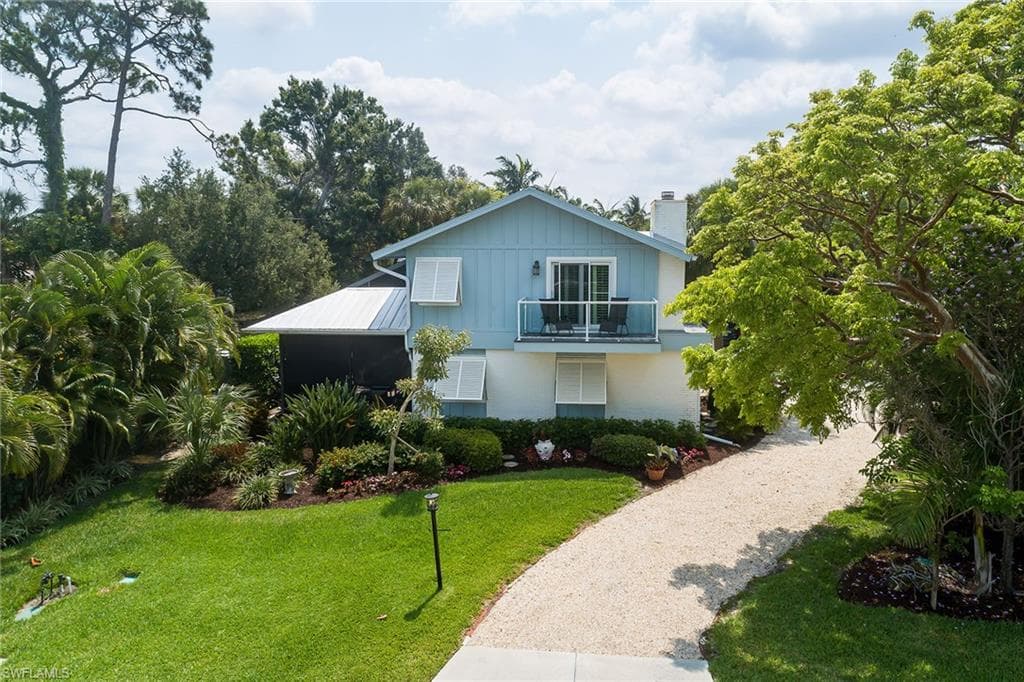 9602 Vanderbilt Dr, Naples, FL 34108-41