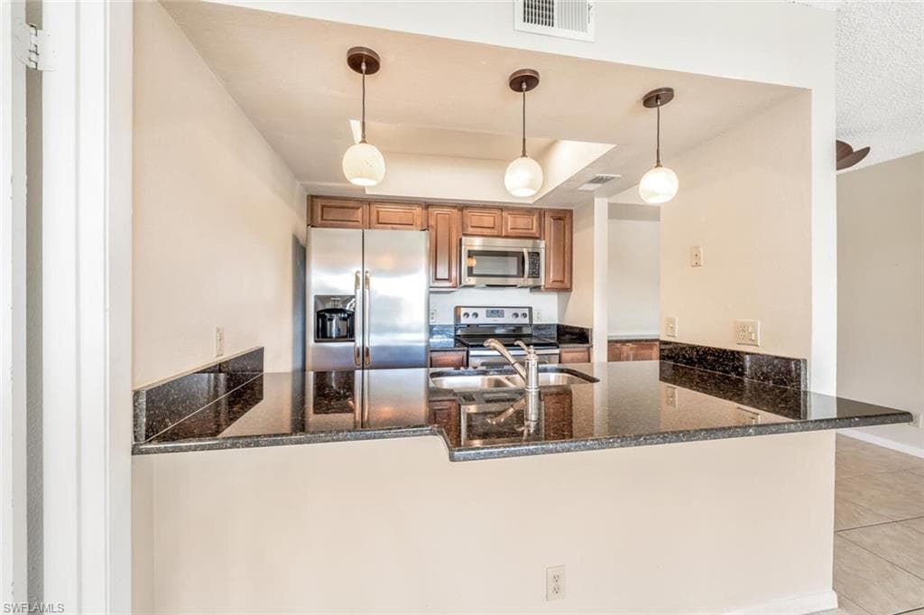 4345 27th Ct SW 6-201, Naples, FL 34116-9