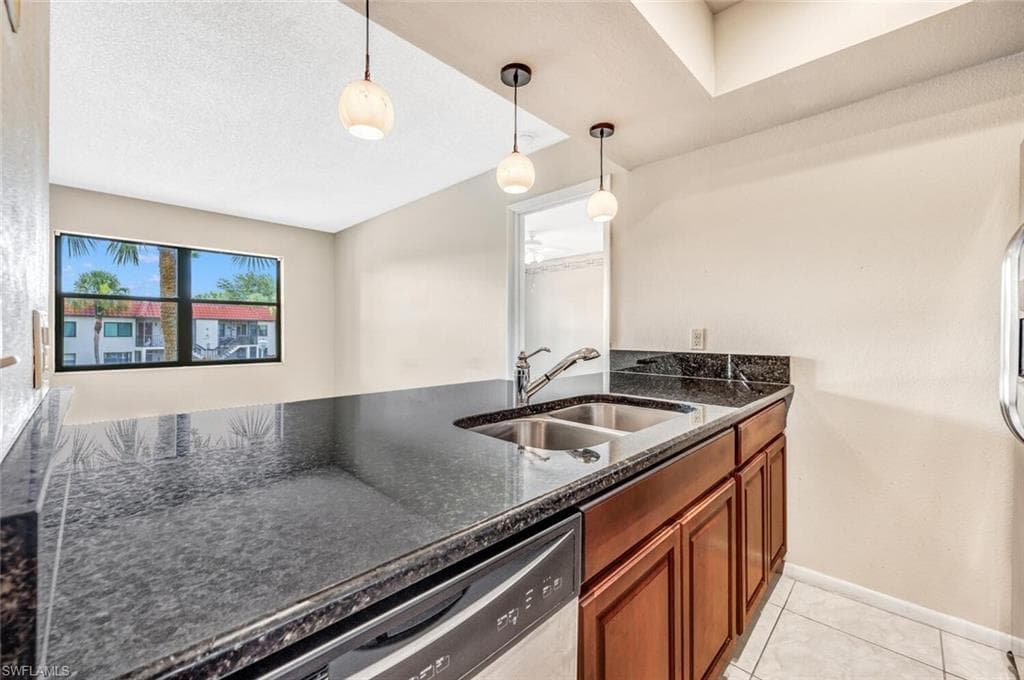 4345 27th Ct SW 6-201, Naples, FL 34116-12