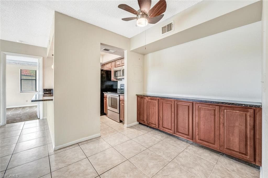 4345 27th Ct SW 6-201, Naples, FL 34116-15