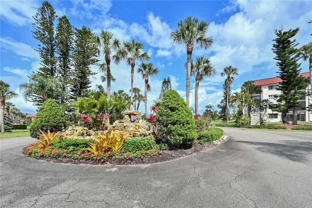 4345 27th Ct SW 6-201, Naples, FL 34116-31