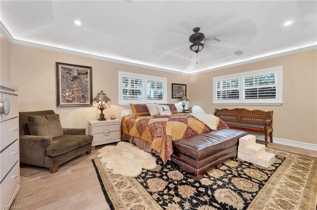 2347 Coach House Ln, Naples, FL 34105-9