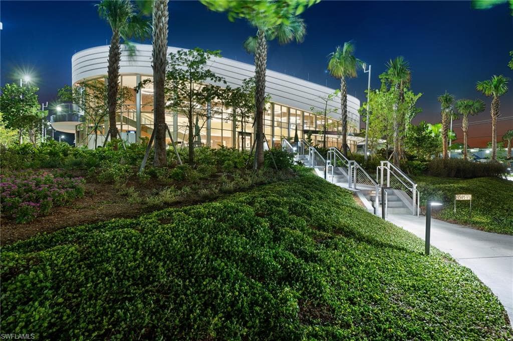 2347 Coach House Ln, Naples, FL 34105-23