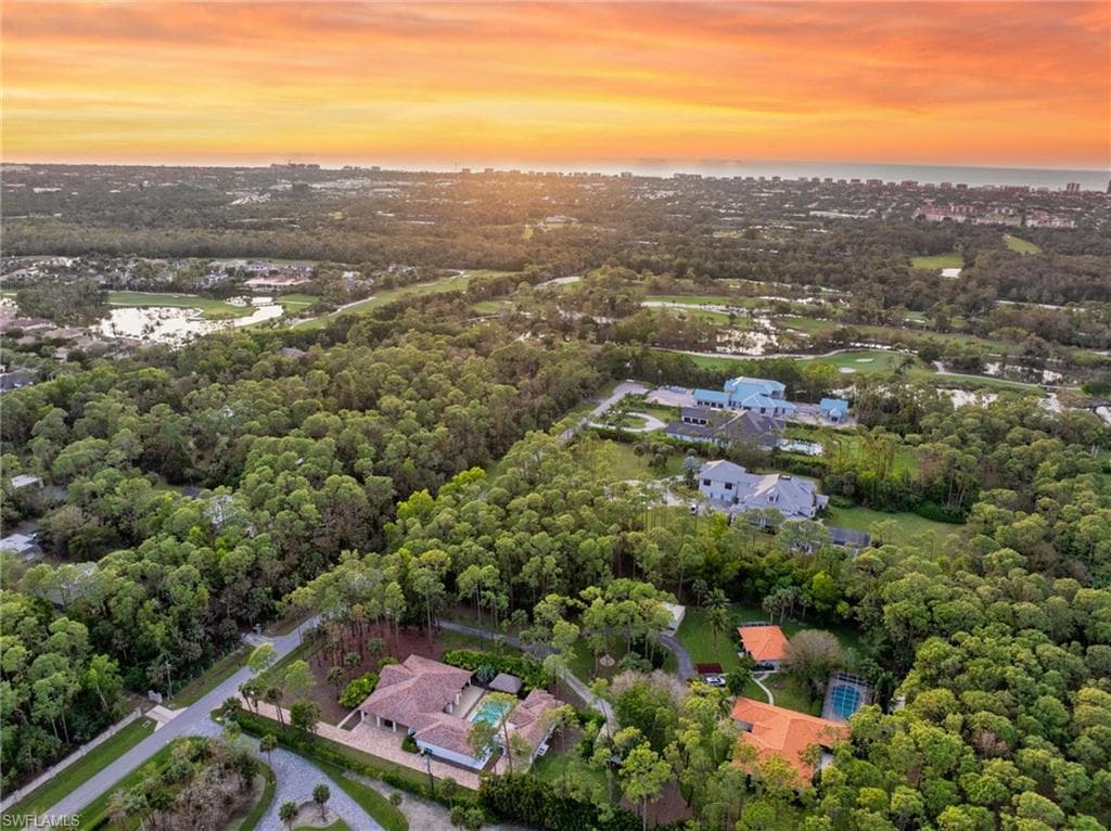 2347 Coach House Ln, Naples, FL 34105-4