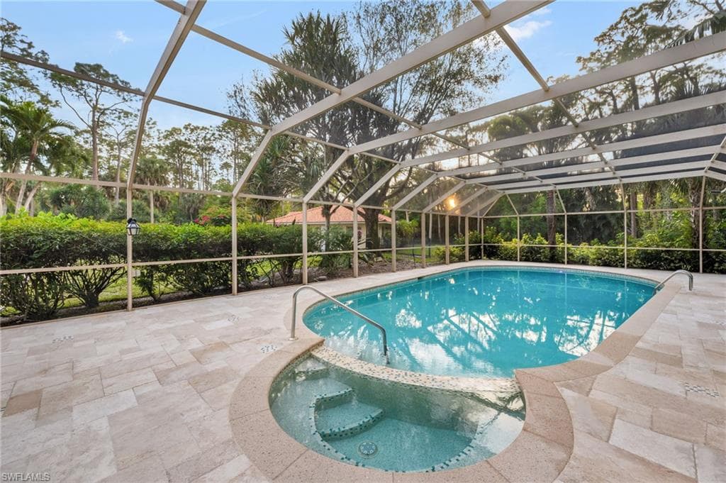 2347 Coach House Ln, Naples, FL 34105-4